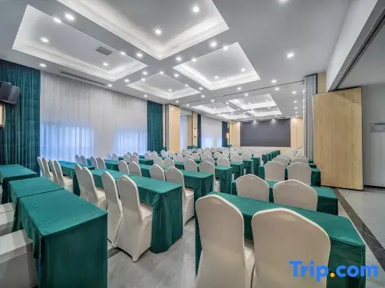 Jingyue Hotel (Jinyunshan Southwest University Branch)