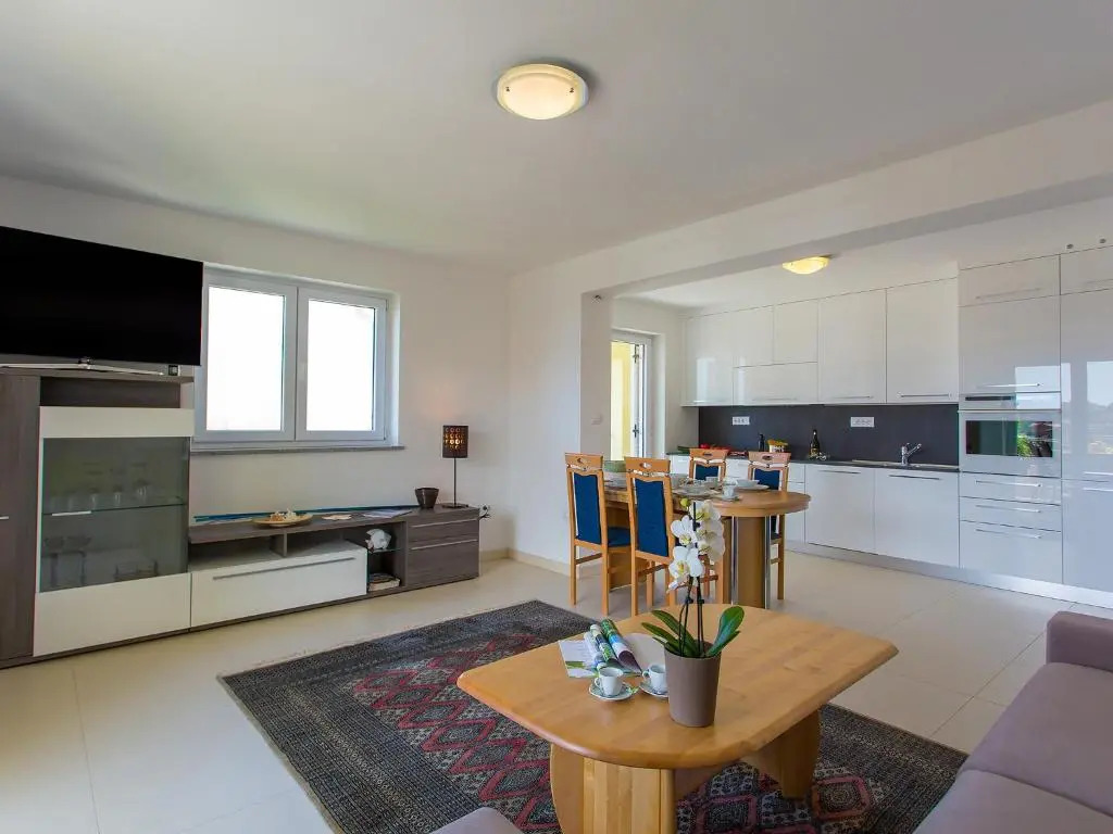 Apartment Maestral