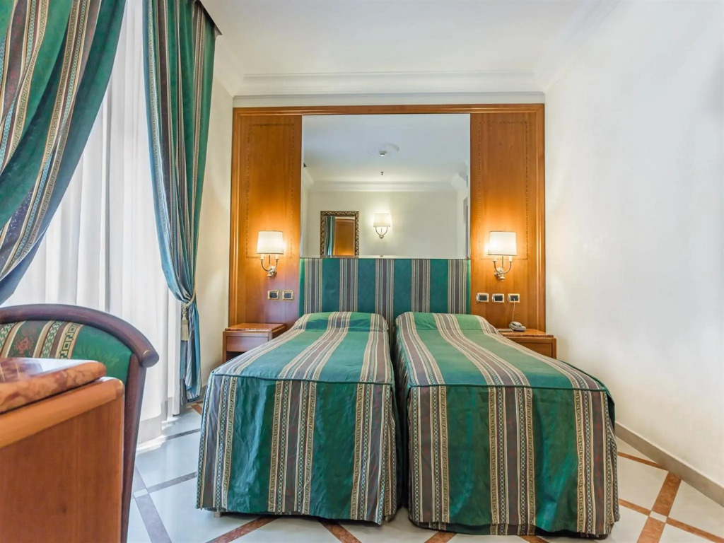 Raeli Hotel Regio