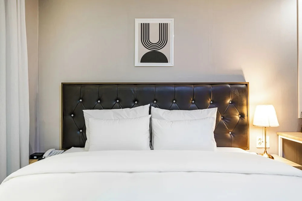 Brown Dot Hotel Angang