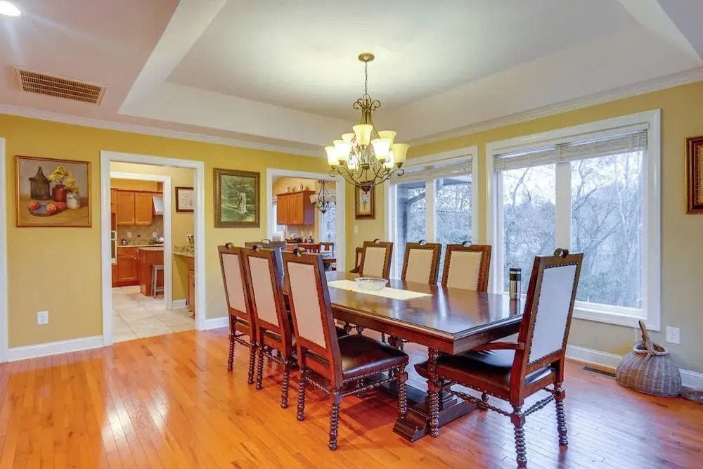 Spacious Lakefront Apt w/ Deck in Fayetteville