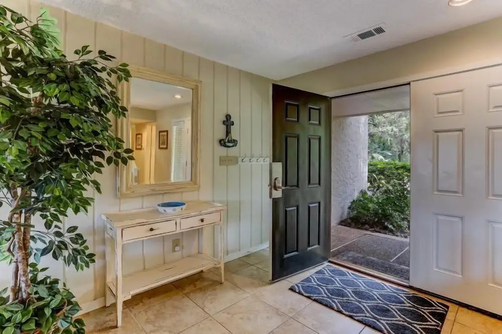 2100-beachwood