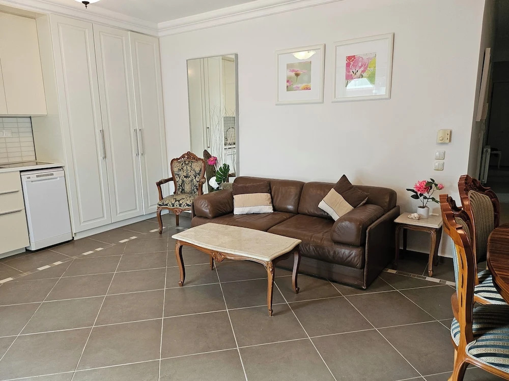 Guest Apartment Within a Villa in Lagonissi