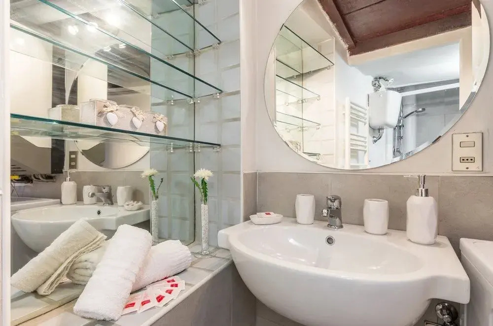 Cartari Apartment