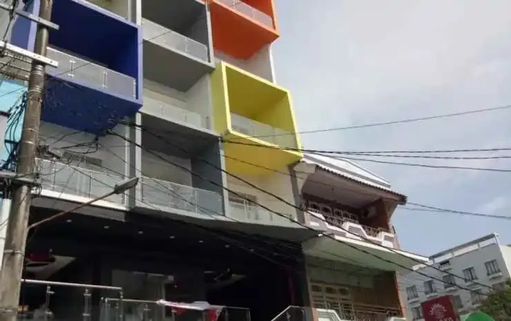 Urbanview Hotel near Pantai Losari Makassar