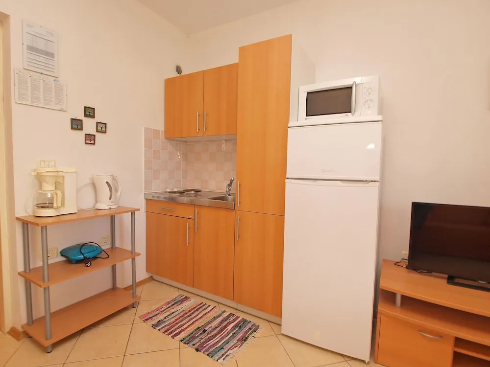 Apartment 21