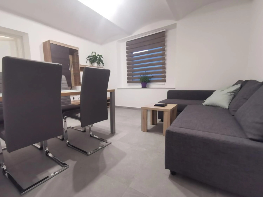 Una Apartment
