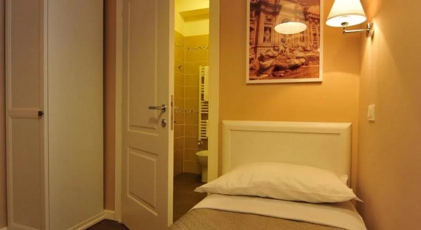 Rim Rooms