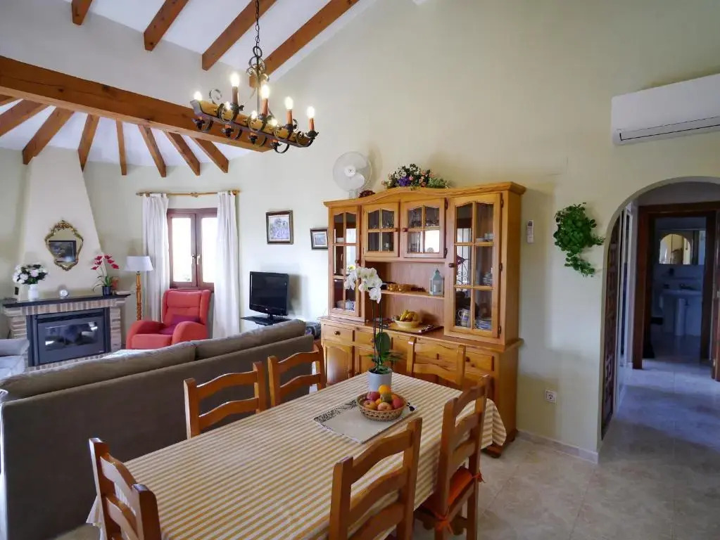 Villa Salinas