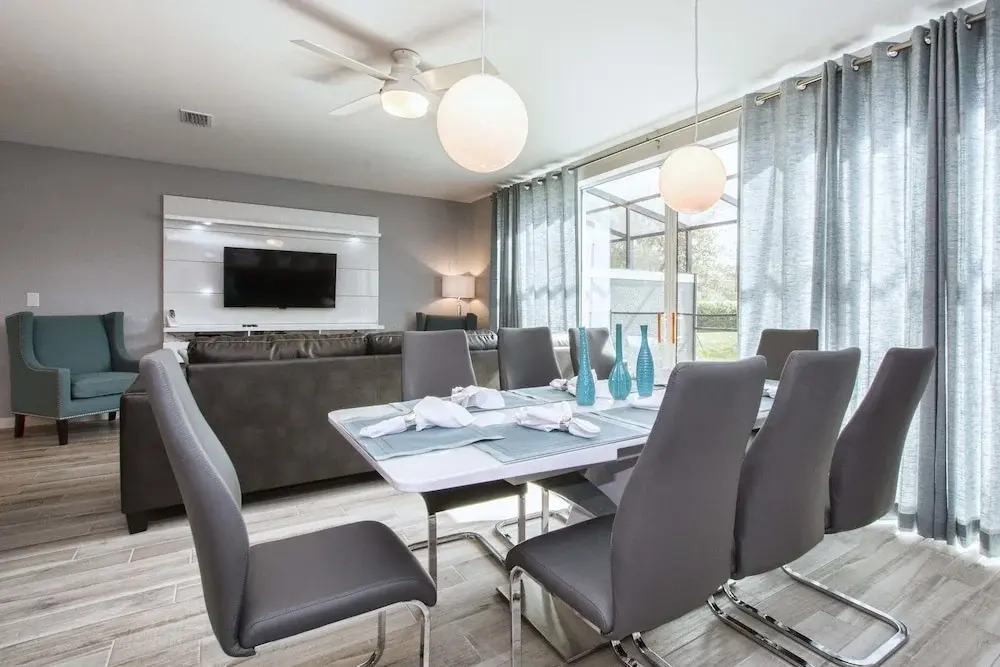 Le Reve 4 Bedroom Townhome w Splashpool - 1203LR