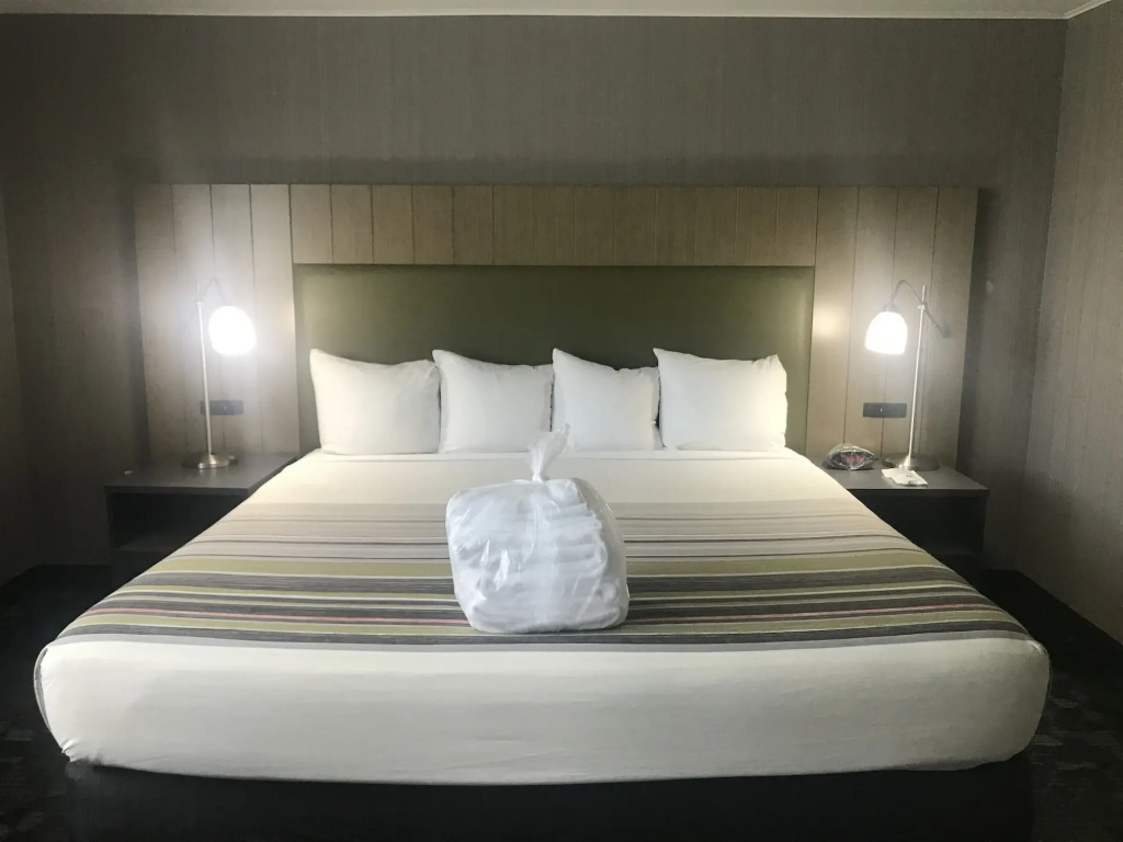 Country Inn & Suites by Radisson, Delta Park North Portland