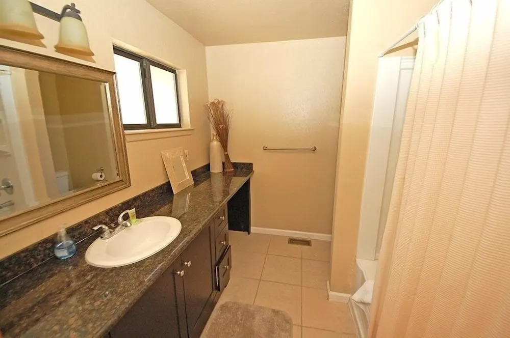 3513 Pony Express 3 Bedroom Home by RedAwning