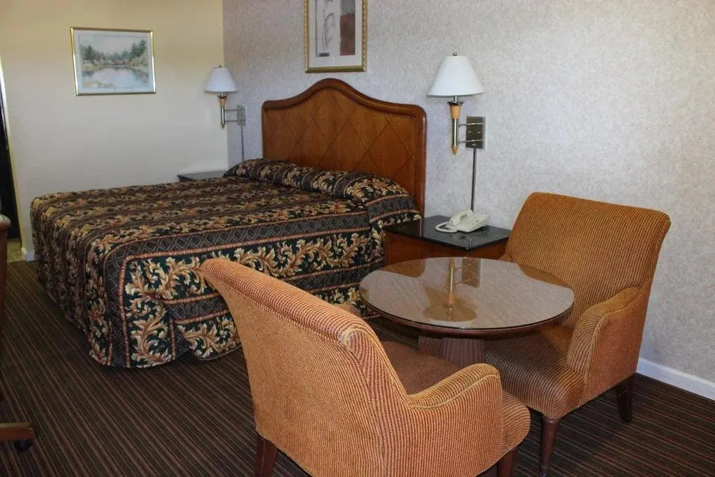 Travelers Inn