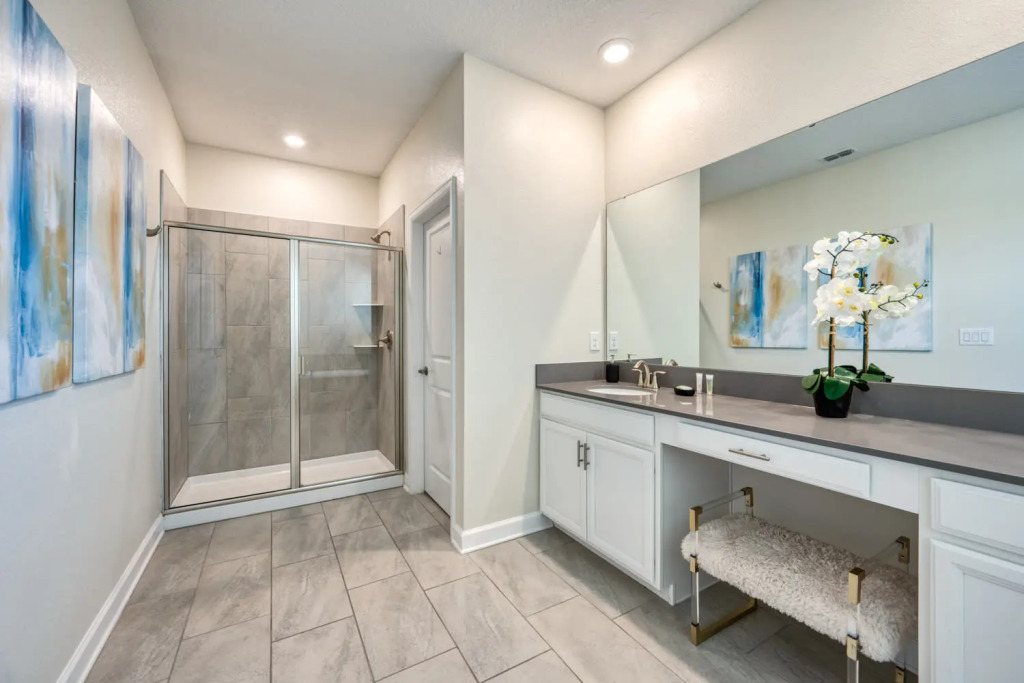 Luxury 5 bedroom House near Disney and Attractions