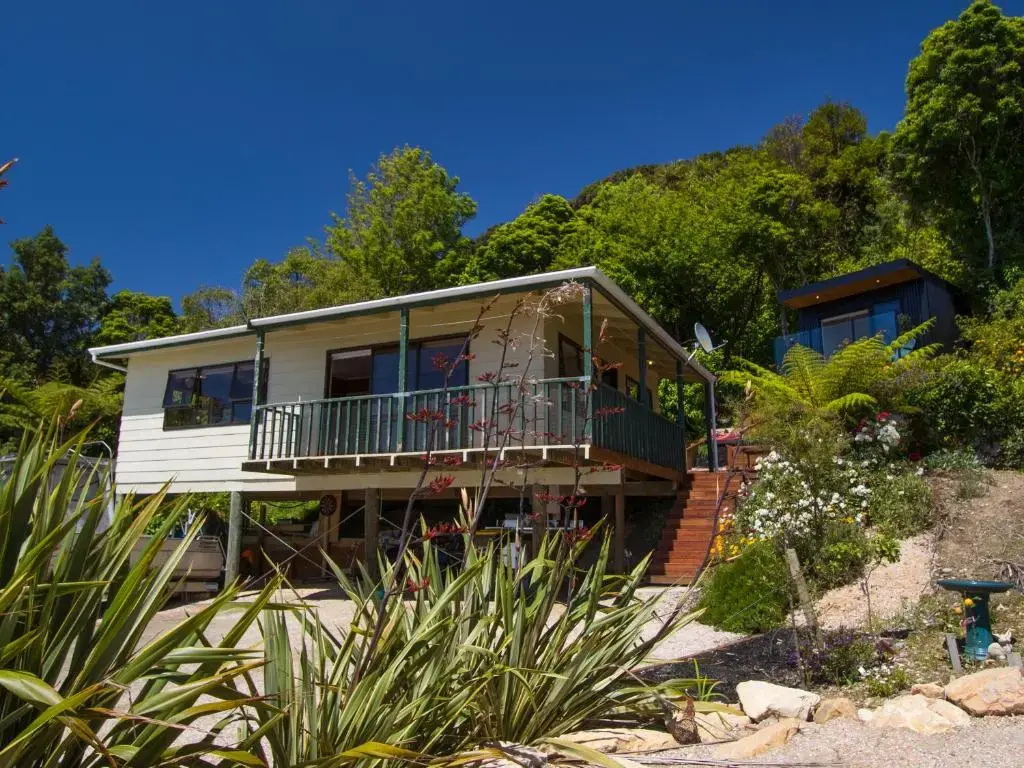 Tidal Treasure - Collingwood Holiday Home
