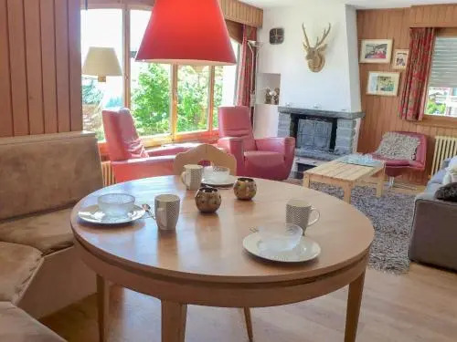 Apartment La Toura by Interhome