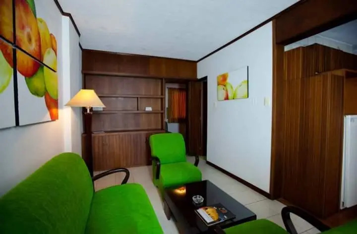 Travelers Edificio Rayda