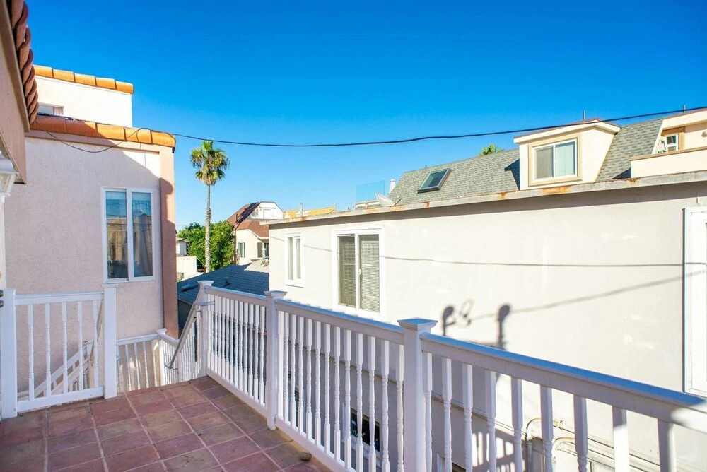 Charming 5br/3.5ba Mission Beach Home by Domio