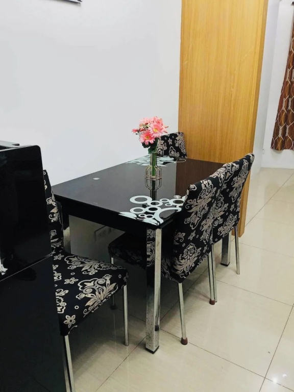 Gentle Pasay City Apartment for Rent - Perfect Family Getaway Near Mall of Asia