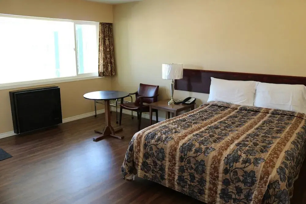 Country Squire Motor Inn