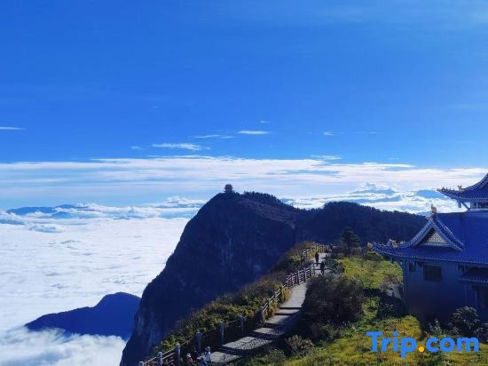 Trip.com Group Country Retreats (Mount Emei Yixi-Qingyin Joint Resort)