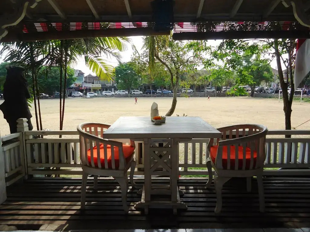 Wahyu Bungalow And Restaurant