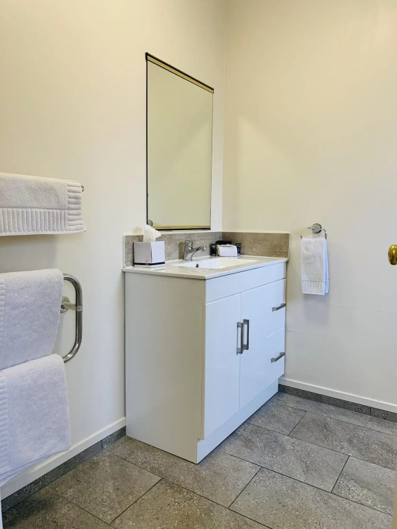 Kingswood Manor Motel