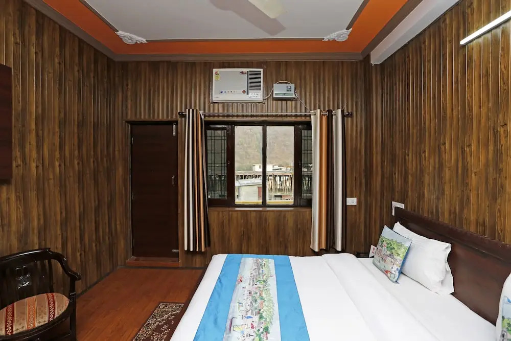 HOTEL OM SHIVAAY INN