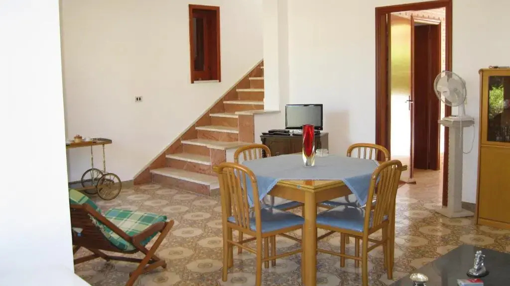 Casa White Jasmine