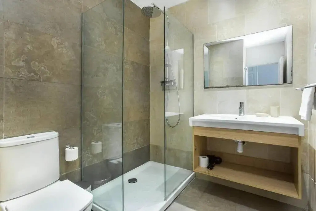 4bedroom apartment with a balcony in Las Ramblas 3 2