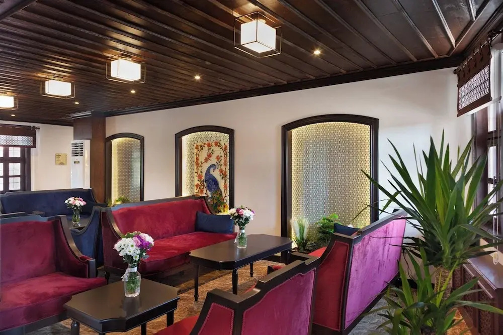 Sırçalı Hotel