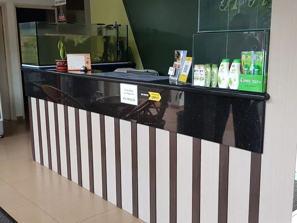 OYO 89705 Nexus Hotel
