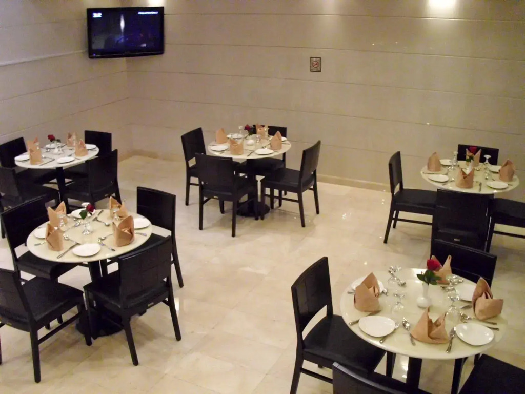 Сlick Square Hotel