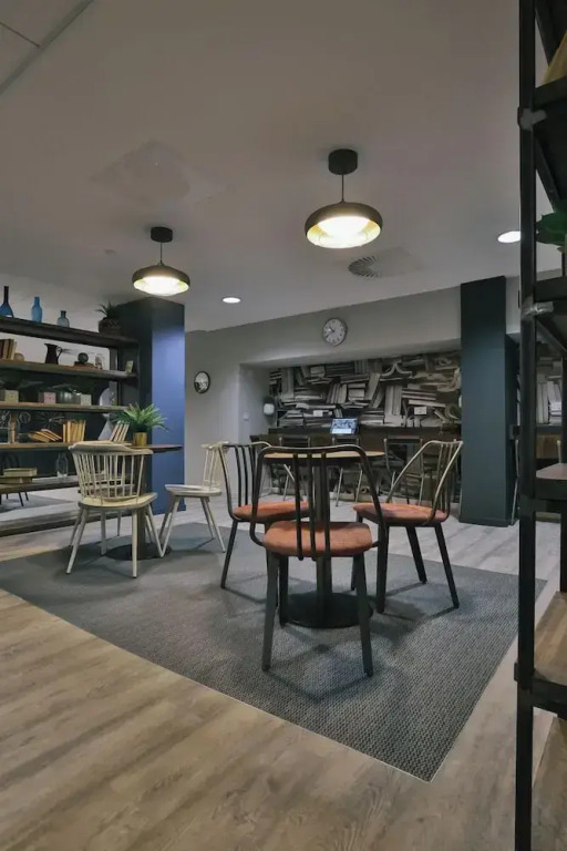 For Students Only - George Street in Glasgow - walking distance to High Street Station