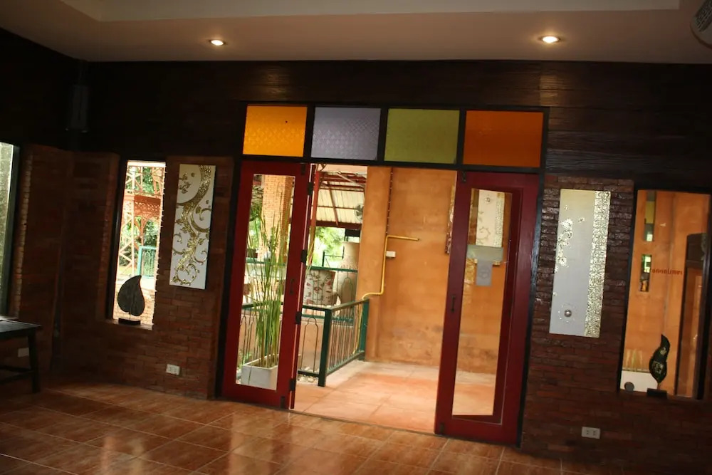 Saimoonbury Resort