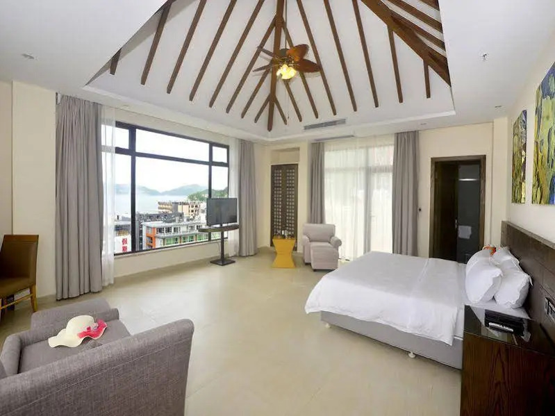 Galaxy Bay Resort