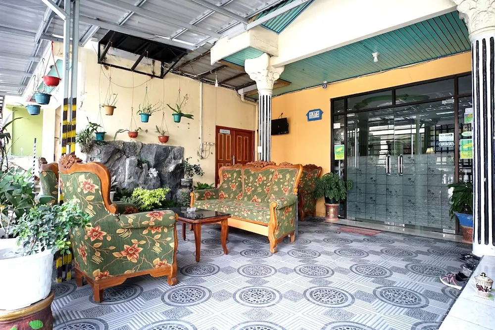 SPOT ON 1854 Sepinggan Asri Syariah Guesthouse