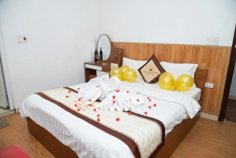 Phuong Dong Hotel Cau Giay -by BayLuxury