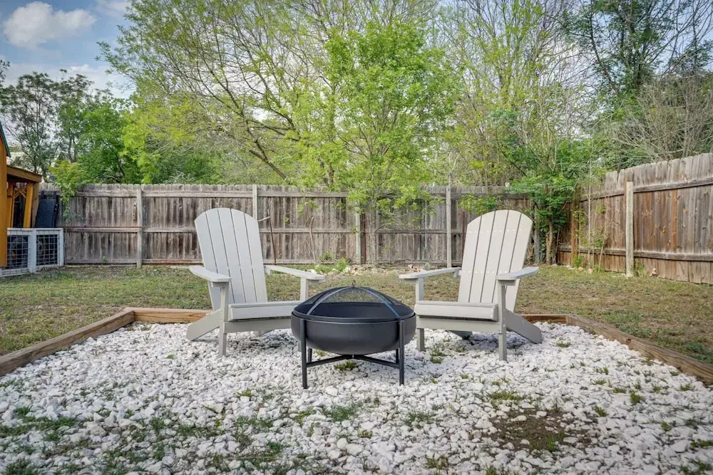 Kerrville Vacation Rental Across From River Trail!