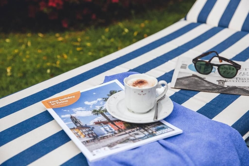 Hotel Garni Elena, Pool & Garden