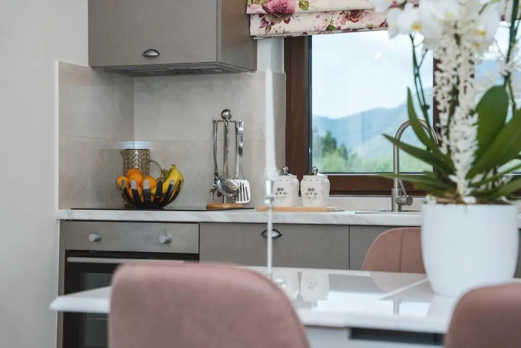 Vincenzo Suites