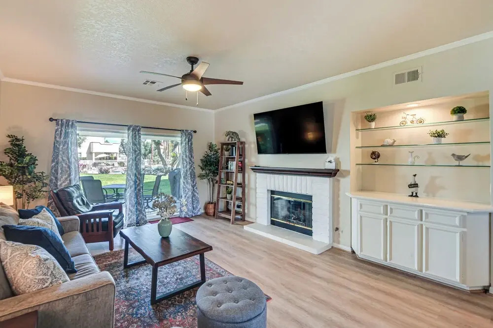 Palm Desert Condo w/ Patio & Community Perks!
