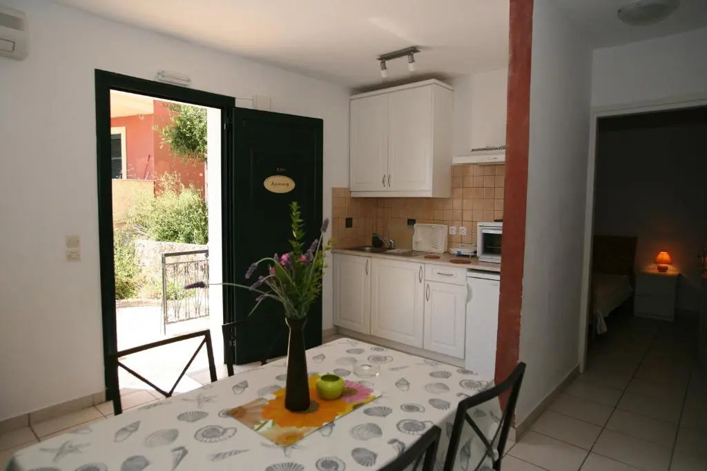 Glyfada Gorgona Apartments
