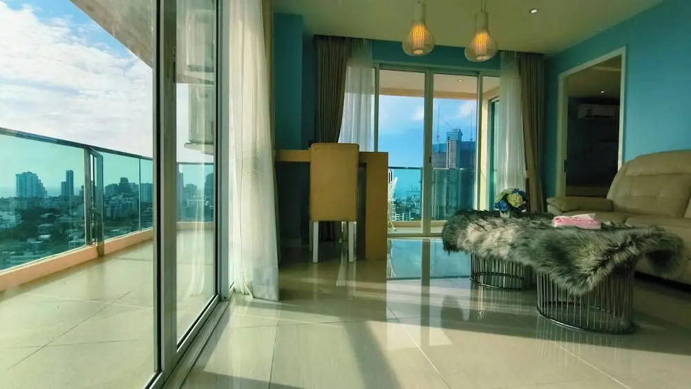 Luxury 2-bedroom Sea View Escape