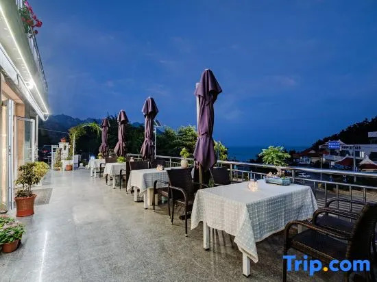 Floral Hotel· Qingdao Haiyuexuan Hotel (Lushan Scenic Area Lushan Beach Branch)