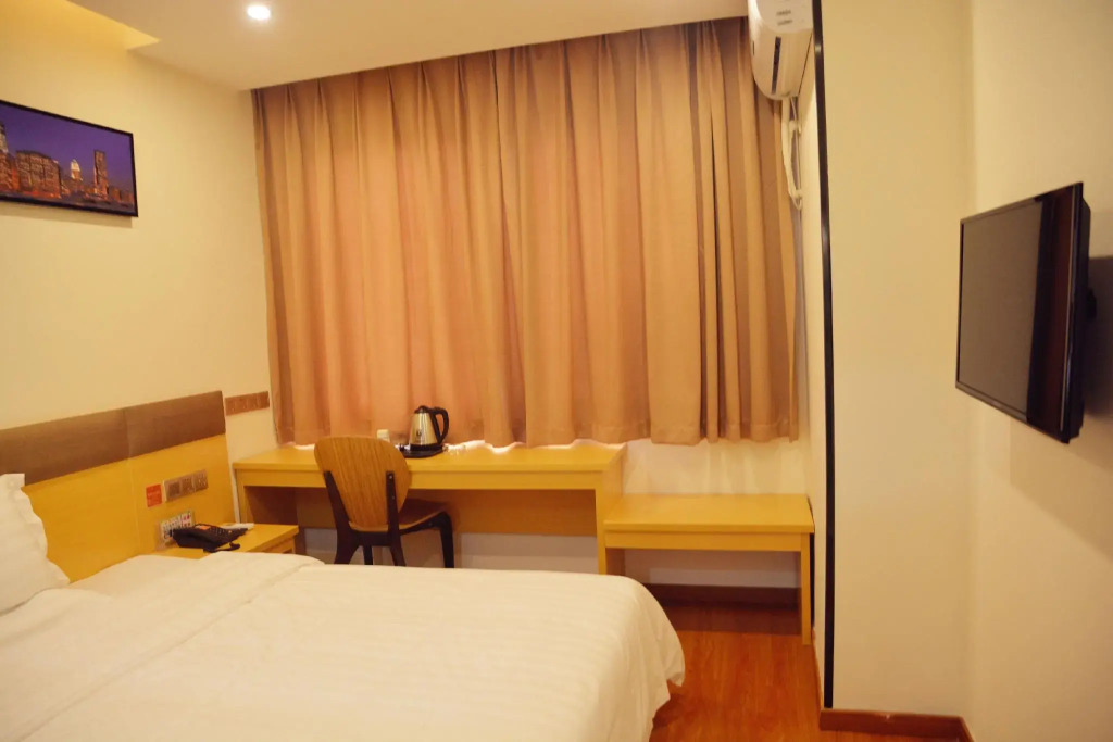 7 Days Inn Ningguo Ningcheng North Road Walkway Branch