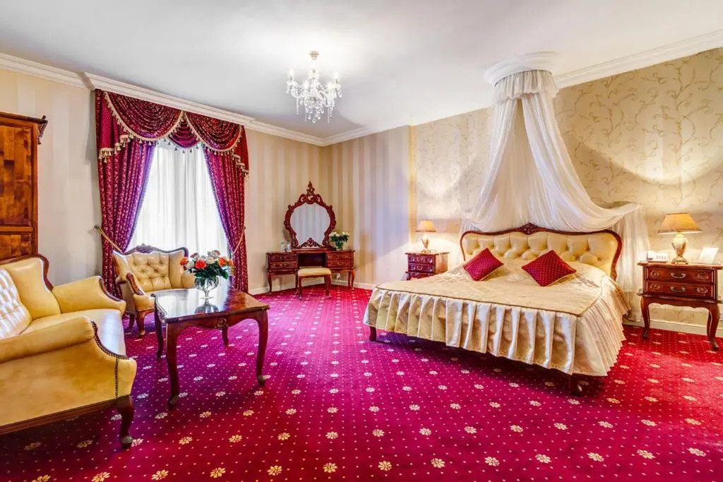 Pałacyk Otrębusy Business & Spa