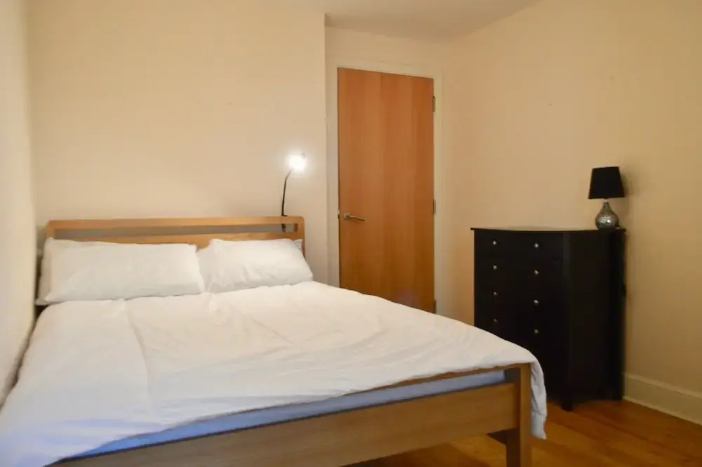 3 Bedroom Flat In Leith