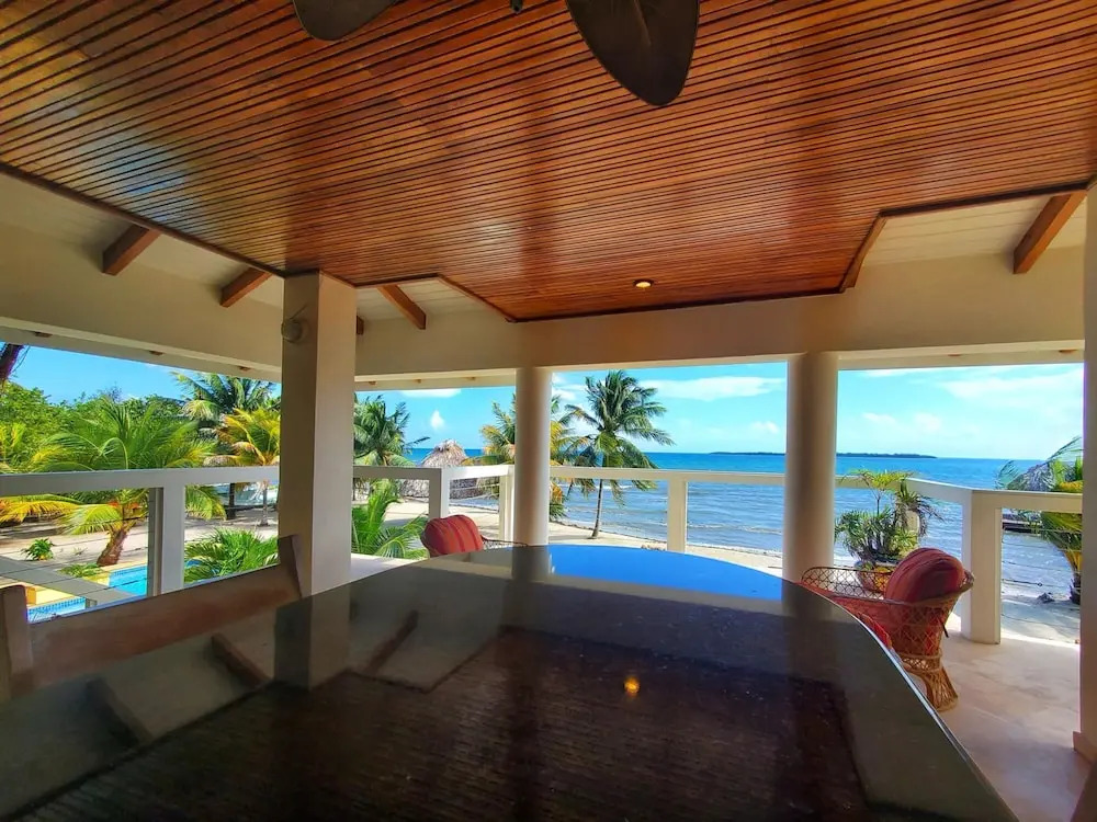 Lucky Duck Villa - Huge Beachfront Pool and Pier