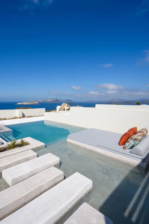 Potnia Theron Suites